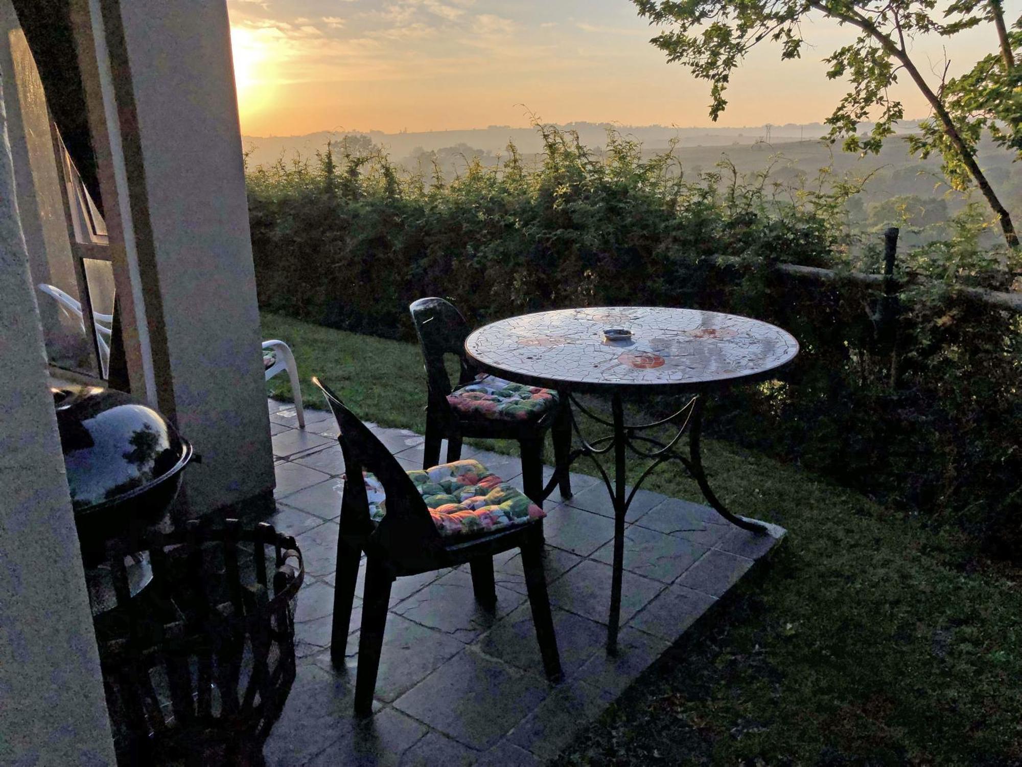 Hills And Dales Accommodation แลนเซอเรีย ภายนอก รูปภาพ