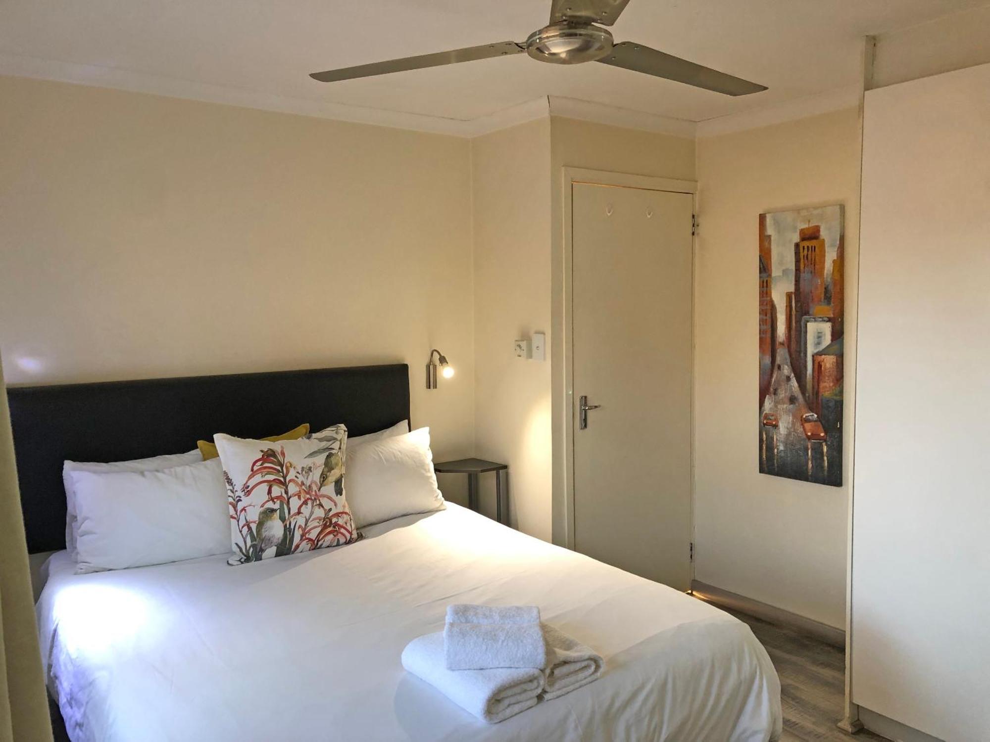 Hills And Dales Accommodation แลนเซอเรีย ภายนอก รูปภาพ