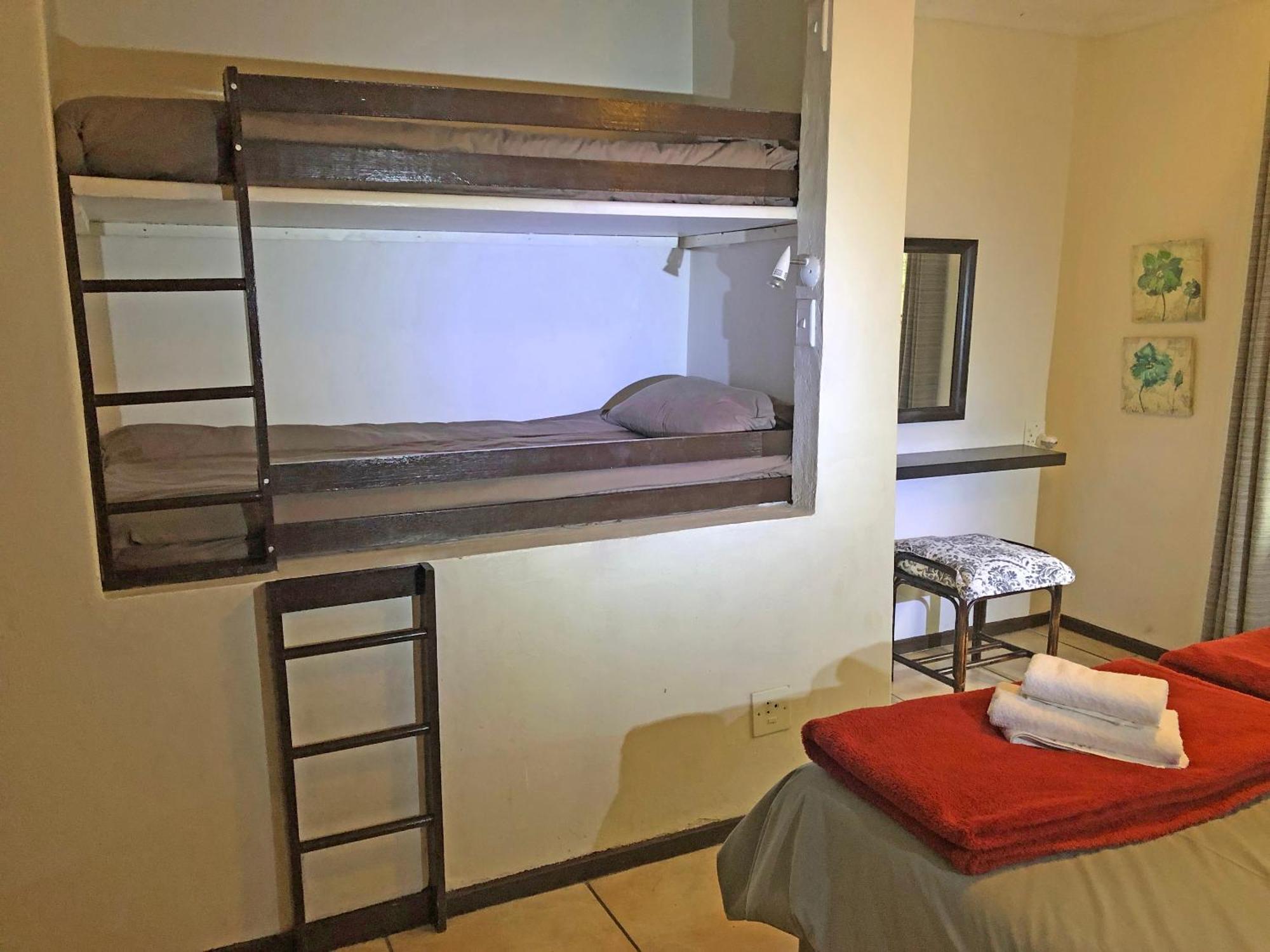 Hills And Dales Accommodation แลนเซอเรีย ภายนอก รูปภาพ