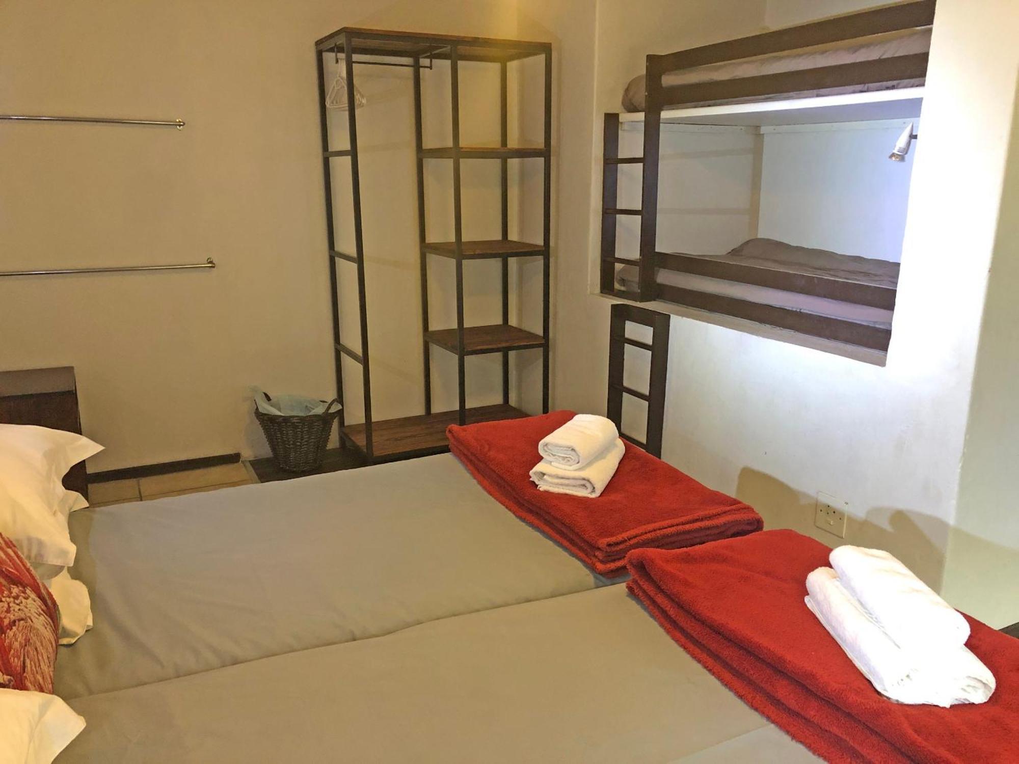 Hills And Dales Accommodation แลนเซอเรีย ภายนอก รูปภาพ
